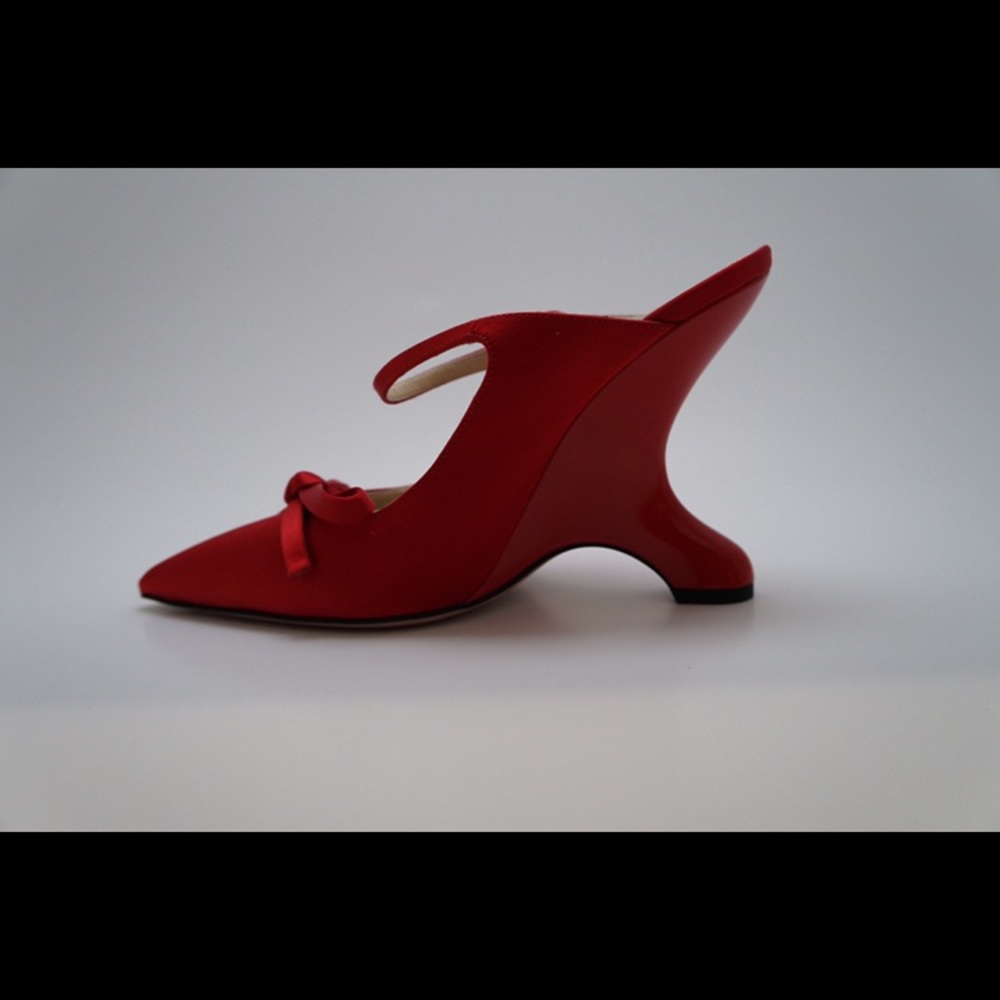 Prada Pumps - Picture 3 of 8